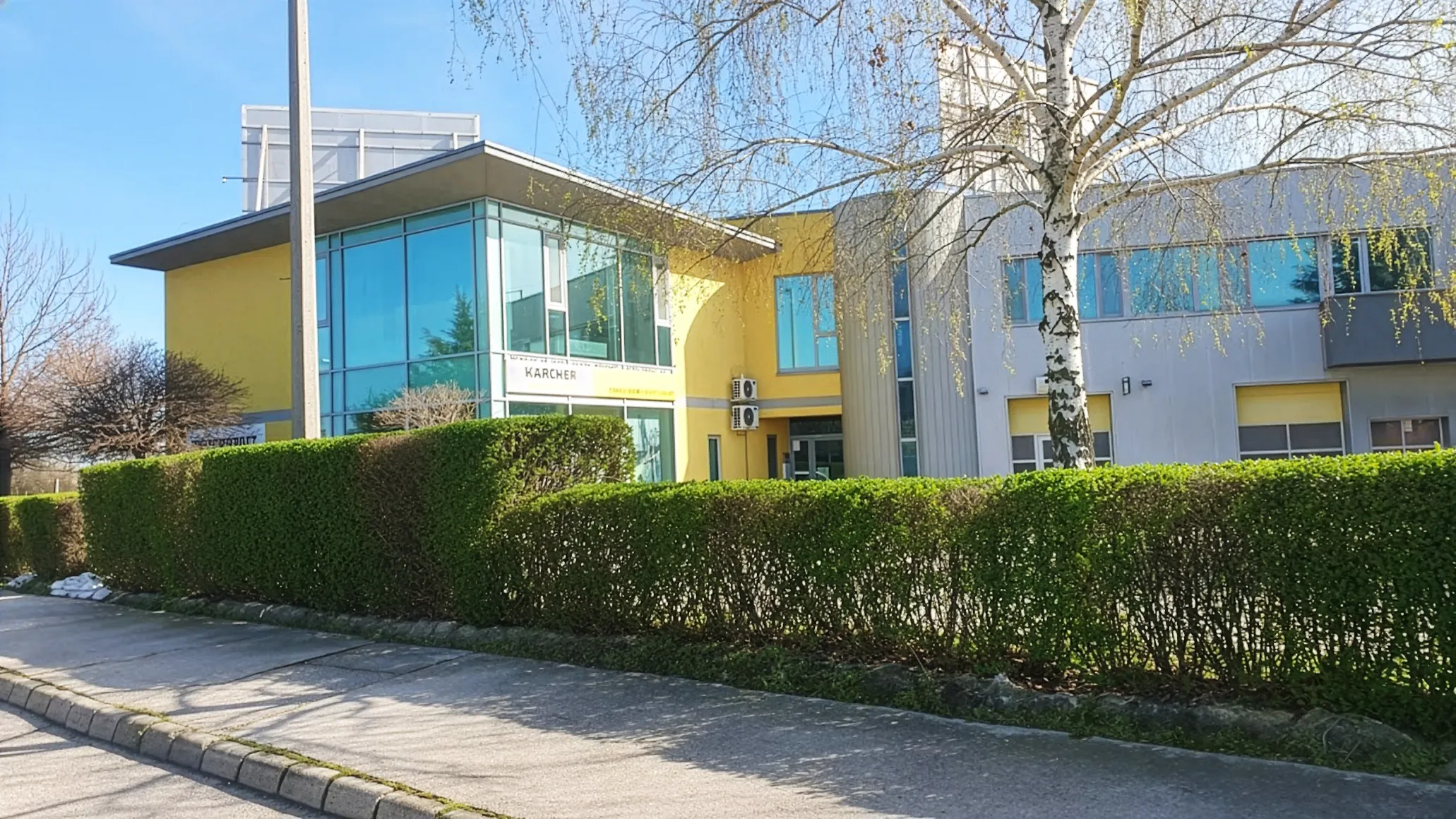 Tiffer 21 Alba Kft &eacute;p&uuml;let