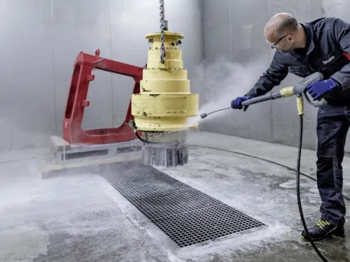 Telep&iacute;tett magasnyom&aacute;s&uacute; tiszt&iacute;t&oacute;k