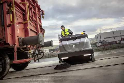 Kärcher Seprő-porszívó KM 130/300 RI LPG