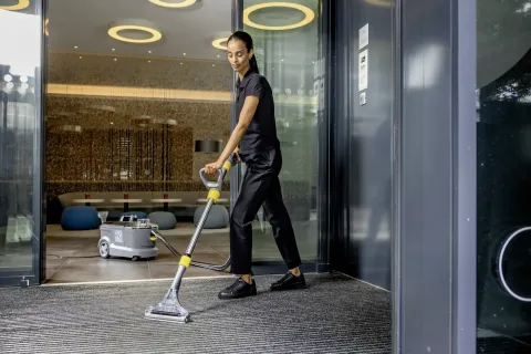 K&auml;rcher Permetextrakci&oacute;s tiszt&iacute;t&oacute; Puzzi 10/1