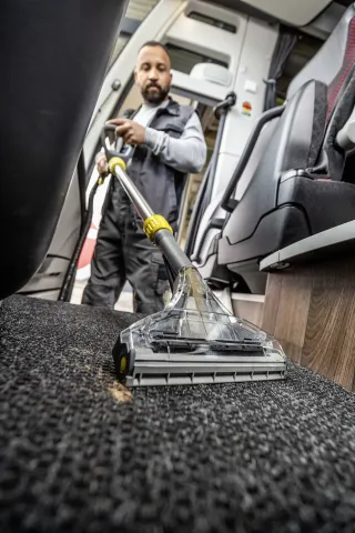 K&auml;rcher Permetextrakci&oacute;s tiszt&iacute;t&oacute; Puzzi 8/1 C *EU padl&oacute;fejjel