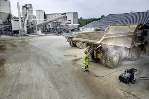 Kärcher Magasnyomású mosó HDS 18/18-4 S Classic