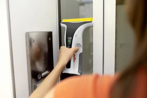 K&auml;rcher Ablaktiszt&iacute;t&oacute; WV 8 Signature Line