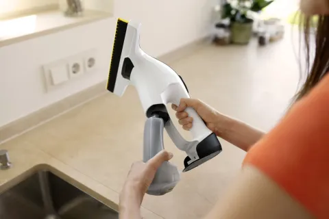 K&auml;rcher Ablaktiszt&iacute;t&oacute; WV 8 Signature Line