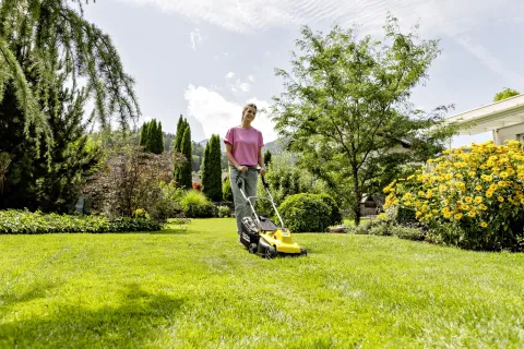 K&auml;rcher Akkumul&aacute;toros fűny&iacute;r&oacute; LMO 2-18 Battery Set