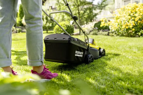 K&auml;rcher Akkumul&aacute;toros fűny&iacute;r&oacute; LMO 2-18