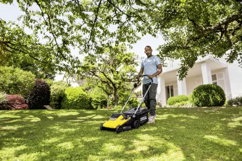 K&auml;rcher Akkumul&aacute;toros fűny&iacute;r&oacute; LMO 4-18 Dual Battery Set