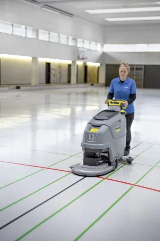 K&auml;rcher S&uacute;rol&oacute;-sz&iacute;v&oacute;g&eacute;p BD 50/55 C Bp Pack 115Ah