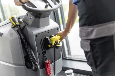 K&auml;rcher S&uacute;rol&oacute;-sz&iacute;v&oacute;g&eacute;p BD 50/55 W Bp Pack 115Ah