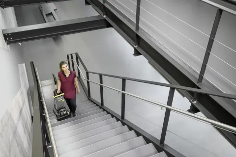 K&auml;rcher S&uacute;rol&oacute;-sz&iacute;v&oacute;g&eacute;p BR 30/4 C BP