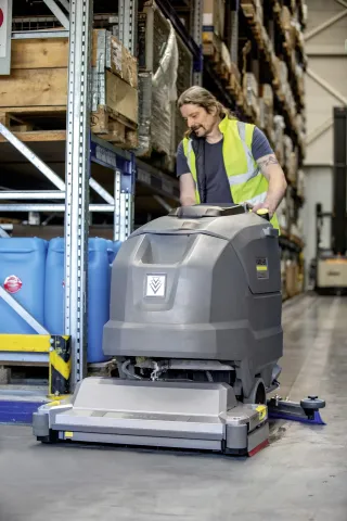 K&auml;rcher S&uacute;rol&oacute;-sz&iacute;v&oacute;g&eacute;p BR 85/100 W Classic Bp Pack 170Ah