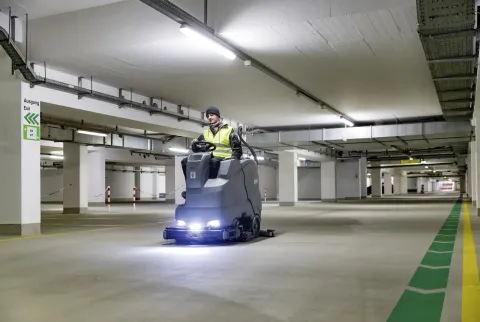 K&auml;rcher S&uacute;rol&oacute;-sz&iacute;v&oacute;g&eacute;p B 150 R Bp Pack 170Ah AGM+D90